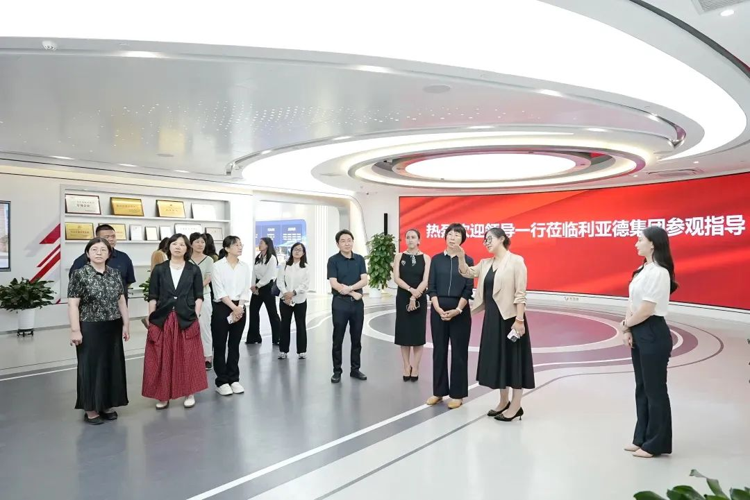 北京市统计局局长李素芳一行莅临尊龙(中国)时凯调研指导